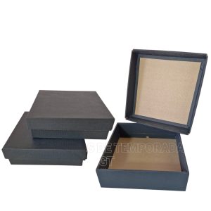 Caja Plana Mediana Negra